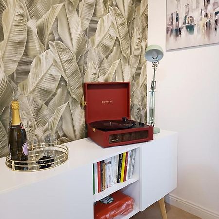 Ai Castelli Apartment - Locazione Turistica Cin It58060C2Fhnreg9A Colonna Exterior foto